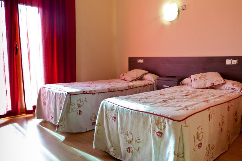 Hotel Casa Marzo Кариньена Номер фото