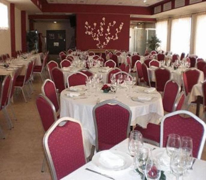 Hotel Casa Marzo Кариньена Экстерьер фото